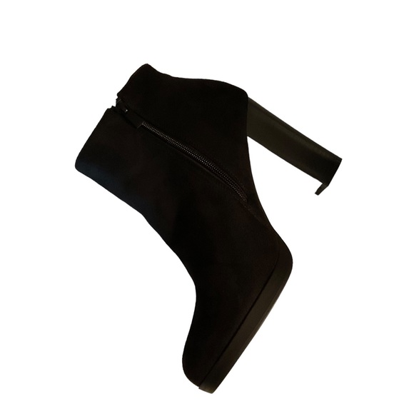 Too Moda Women’s chunky heeled ankle bootie/boot with side zipper. Size 10 - Picture 4 of 9